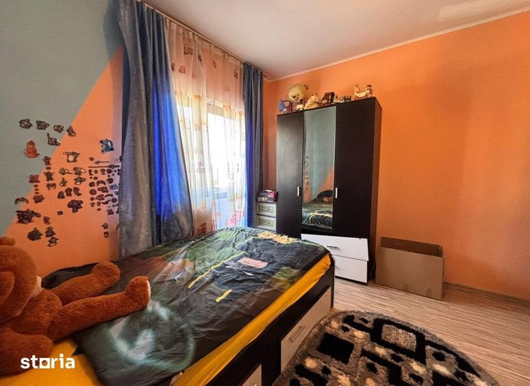 Casă cu 6 camere cu Teren 350 Mp în Cug