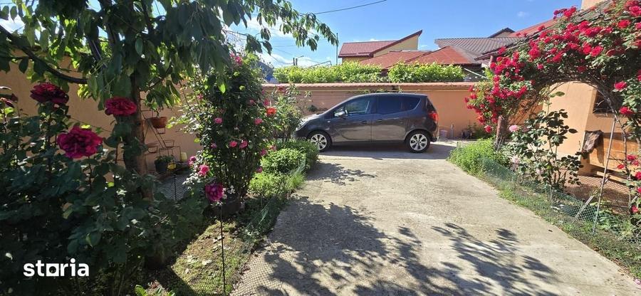 Casă cu 4 camere cu Teren 280 Mp în Central