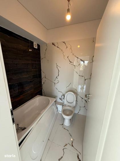 Apartament cu 3 camere decomandat în Păcii