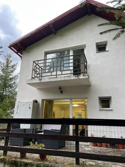 Casă individuală cu 3 camere cu Canalizare în Azuga