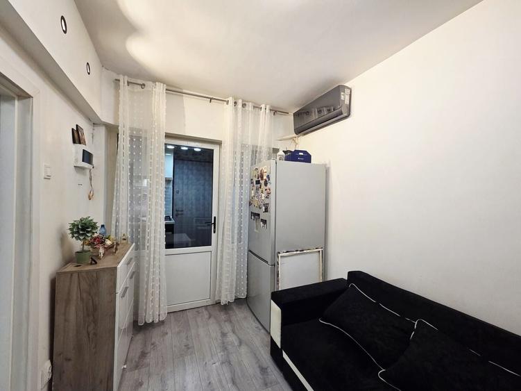 Apartament cu 2 camere semidecomandat în Dacia