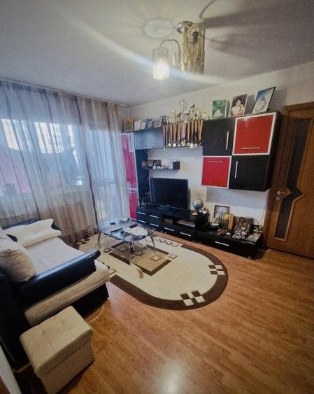 Apartament cu 2 camere semidecomandat în Drumul Taberei