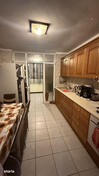 Apartament cu 4 camere în Drumul Taberei