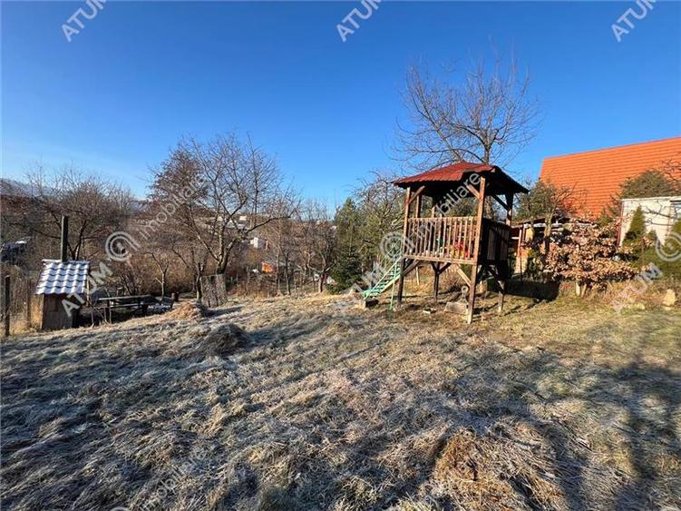 Casă individuală cu 2 camere cu Teren 640 Mp în Rășinari