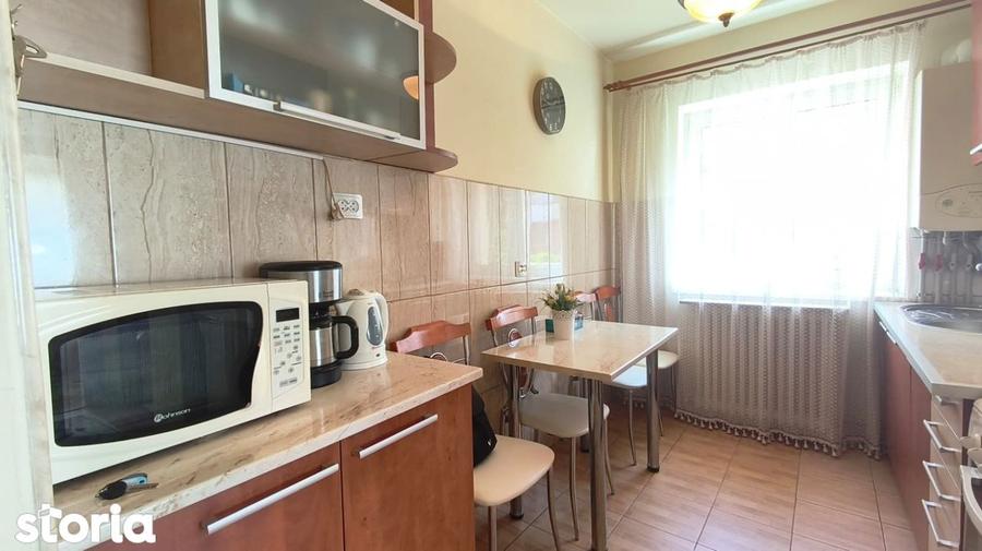 Apartament cu 2 camere decomandat în Gojdu