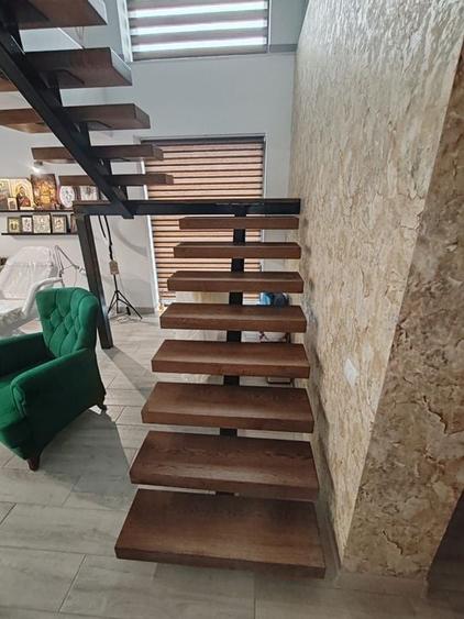 Casă individuală cu 6 camere cu Canalizare în Moara Vlăsiei