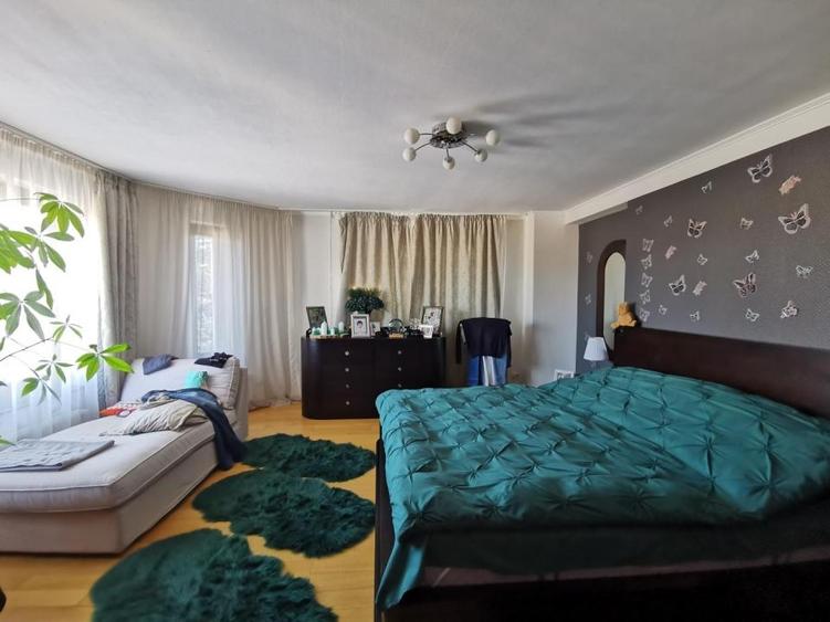 Casă cu 5 camere cu Teren 950 Mp în Snagov