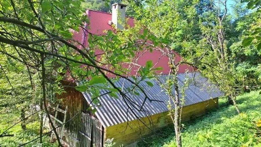 Casă cu Teren 30 Mp în Poșaga