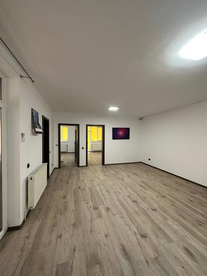 Spațiu comercial, de 63 mp, în Florești