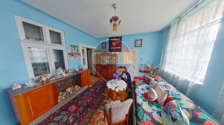 Casă cu 3 camere cu Teren 358 Mp în Central