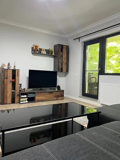 Apartament cu 2 camere decomandat, mobilat în Dacia