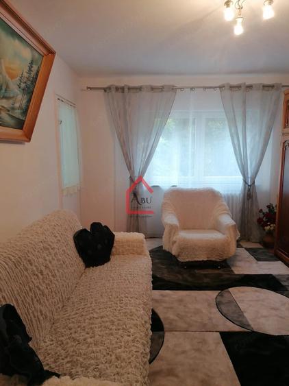 Apartament cu 2 camere decomandat în Filiași