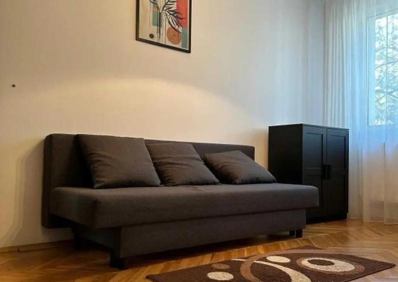 Apartament cu 3 camere semidecomandat în Mazepa 1