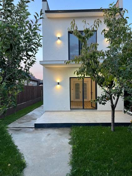 Casă cu 3 camere cu Teren 370 Mp în Caracal