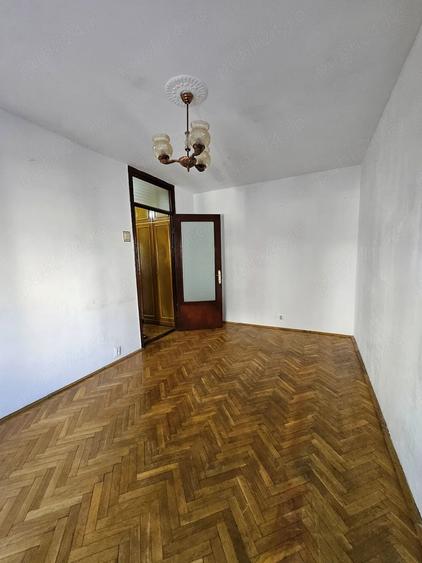 Apartament cu 2 camere semidecomandat în Micălaca