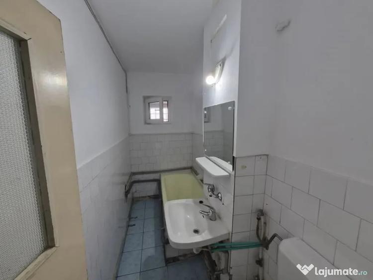 Spațiu comercial, de 136 mp, în Central