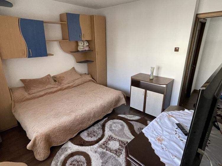 Apartament cu 2 camere decomandat în Mofleni