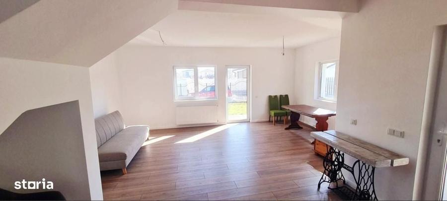 Casă cu 4 camere cu Teren 340 Mp în Central