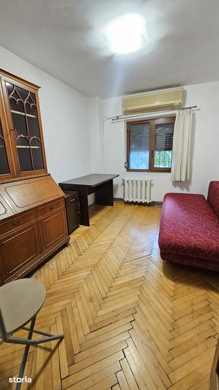Apartament cu 4 camere decomandat în Tătărași