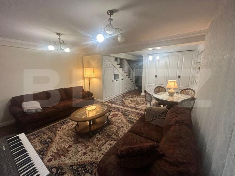 Apartament cu 3 camere semidecomandat, mobilat în Central