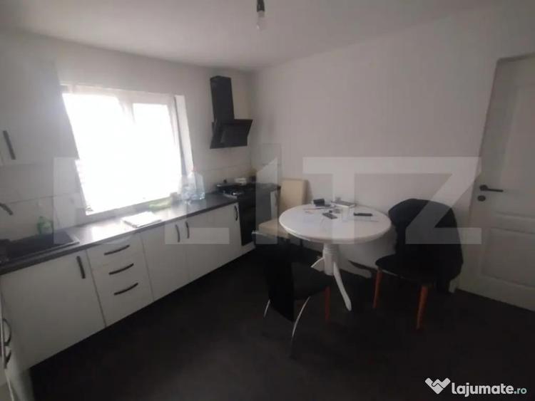 Casă cu 5 camere cu Teren 850 Mp în Central