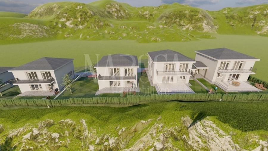 Casă individuală cu 5 camere cu Canalizare în Dezmir