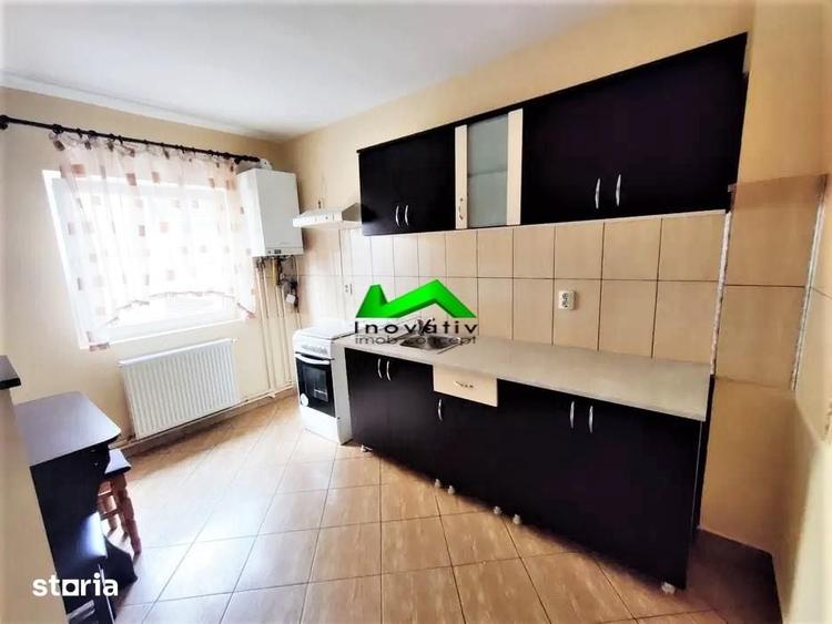Apartament cu 3 camere decomandat în Turnișor