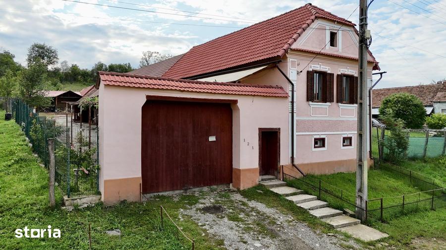 Casă cu 5 camere cu Teren 2037 Mp în Chirpăr