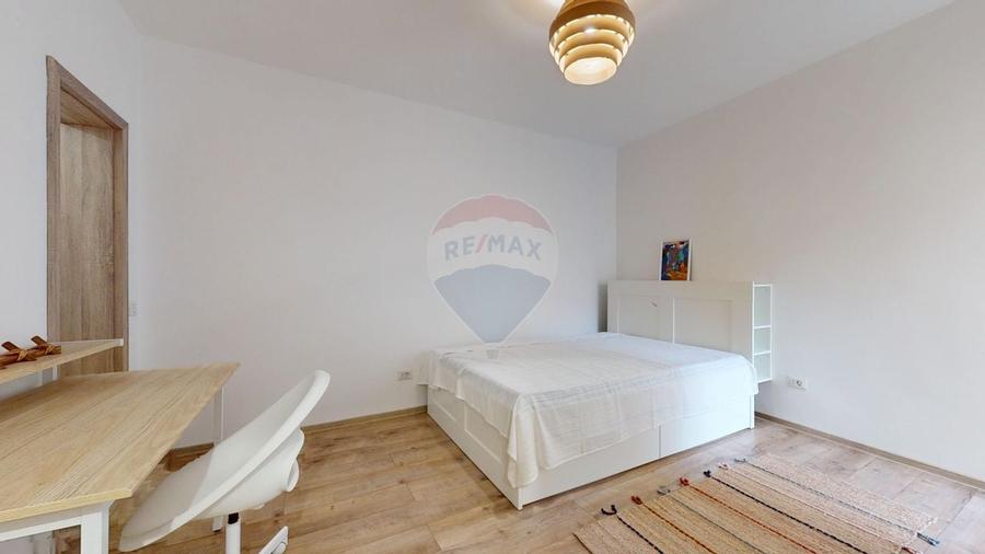 Apartament cu 3 camere semidecomandat, mobilat în Centrul Istoric