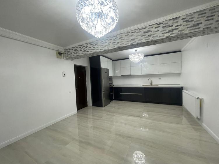 Apartament cu 4 camere semidecomandat, mobilat în Florești