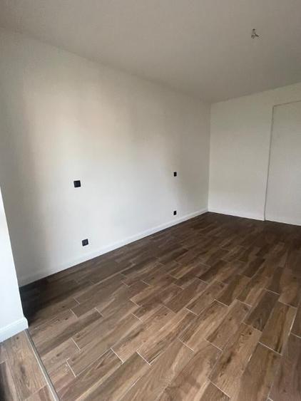 Apartament cu 22 camere semidecomandat în Furnica