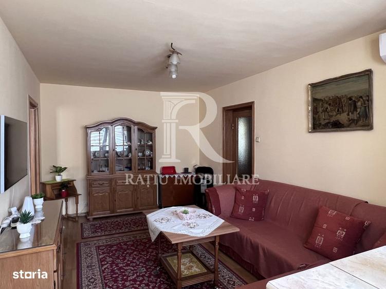 Apartament cu 3 camere semidecomandat în Orașul Nou