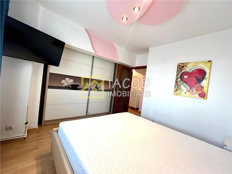 Apartament cu 2 camere decomandat, mobilat în Republicii