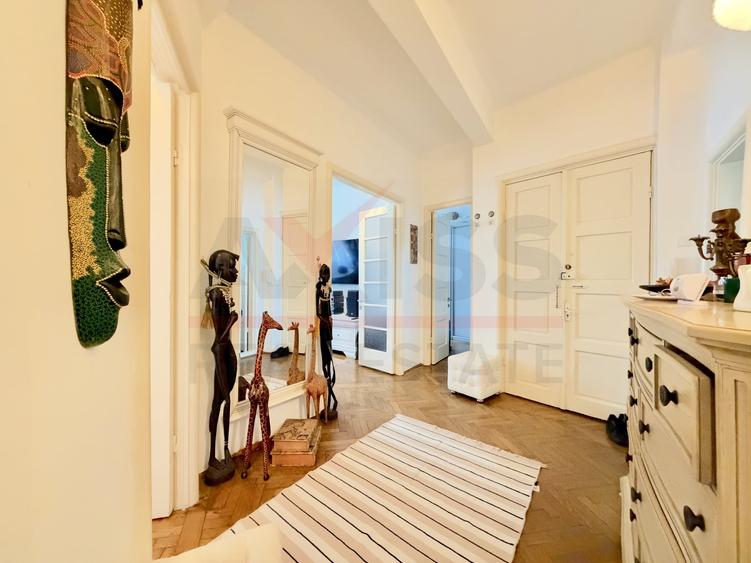 Apartament cu 3 camere decomandat, mobilat în Peninsula