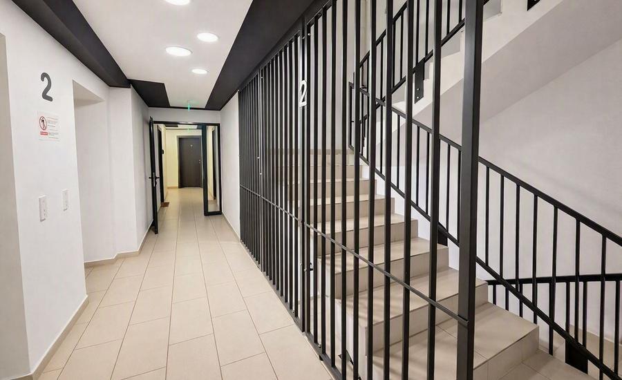 Apartament cu 2 camere semidecomandat, mobilat în Central