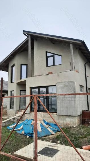 Casă cu 5 camere în Agigea