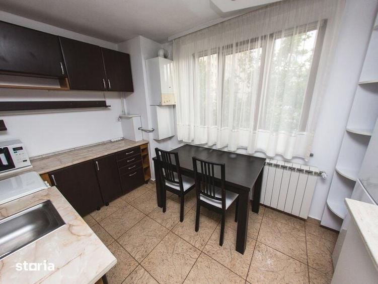 Apartament cu 3 camere decomandat în Gara de Nord