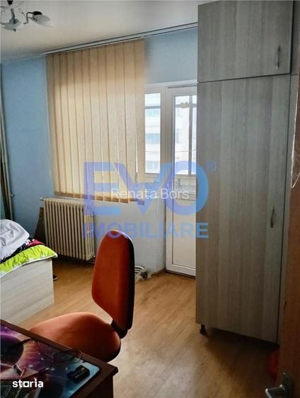 Apartament 3 camere, 2 bai, etaj intermediar, Independentei, Iasi