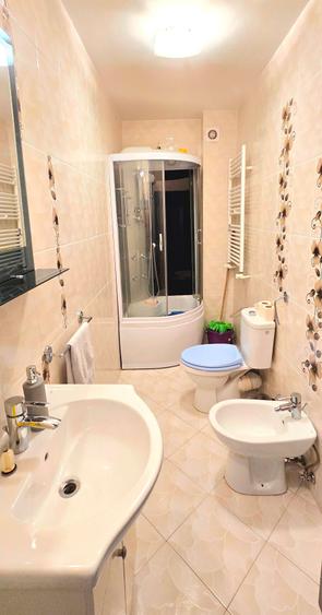 Apartament cu 2 camere semidecomandat în Cug