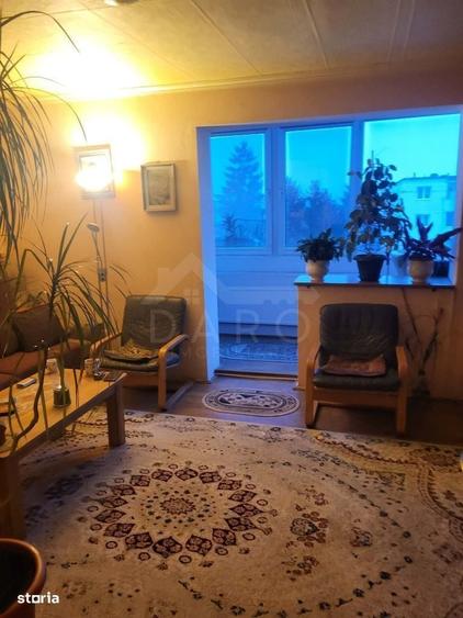Apartament cu 3 camere în Dâmbu Pietros