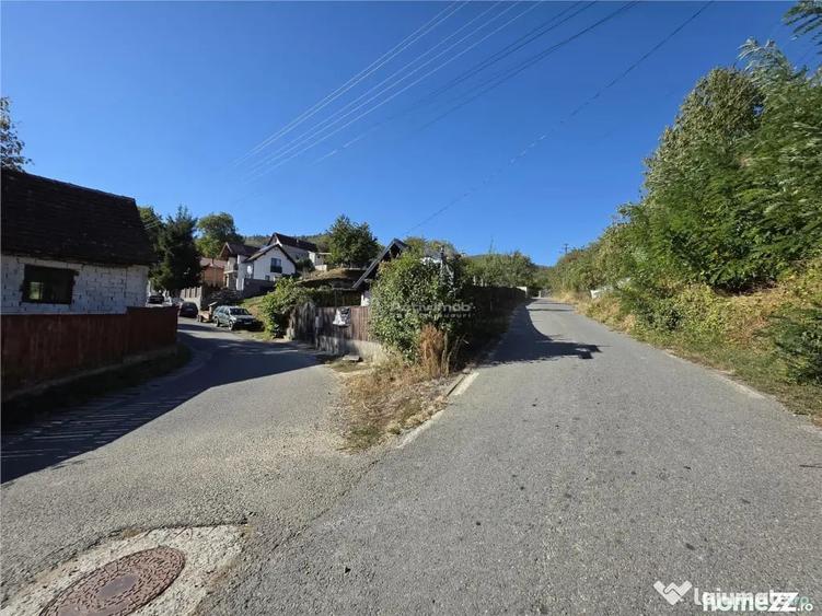 Casă cu 2 camere cu Teren 270 Mp în Săliște