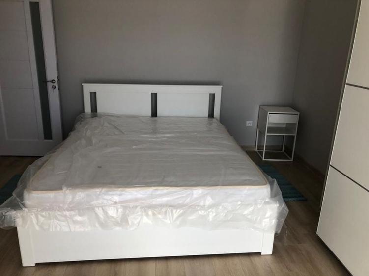 Apartament cu 3 camere decomandat în Exterior Vest