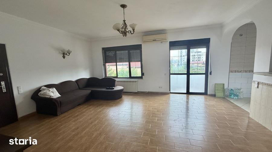 Apartament cu 3 camere în Central