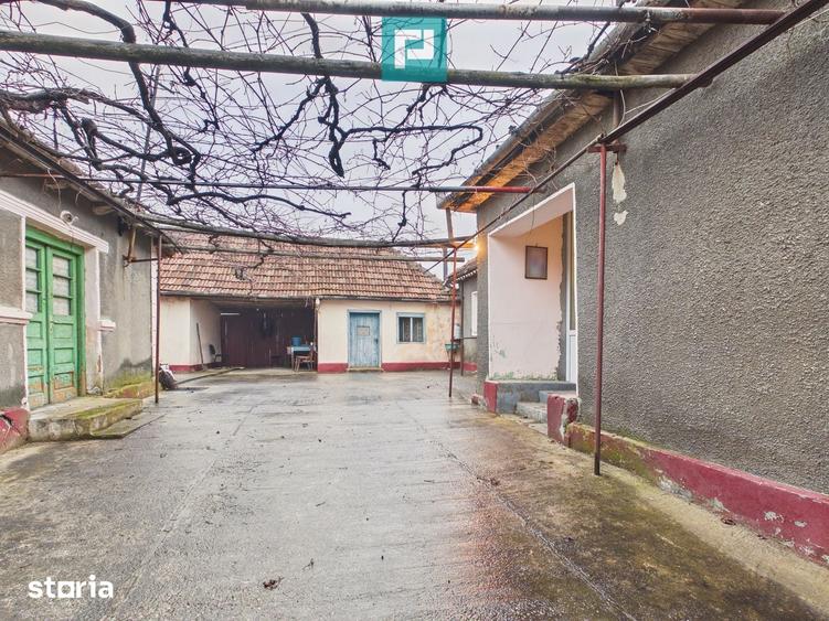 Casă cu 3 camere cu Teren 5000 Mp în Sânmartin