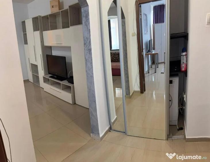 Apartament cu 2 camere semidecomandat în Ultracentral