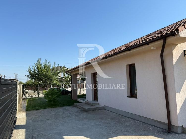 Casă individuală cu 3 camere cu Canalizare în Cihei