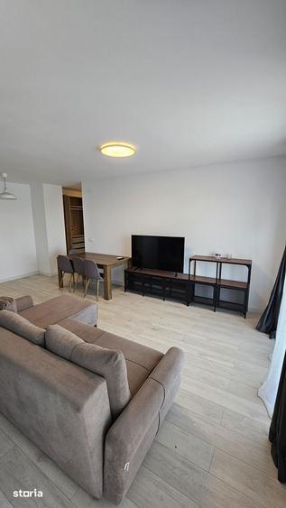 Apartament cu 8 camere în Vest