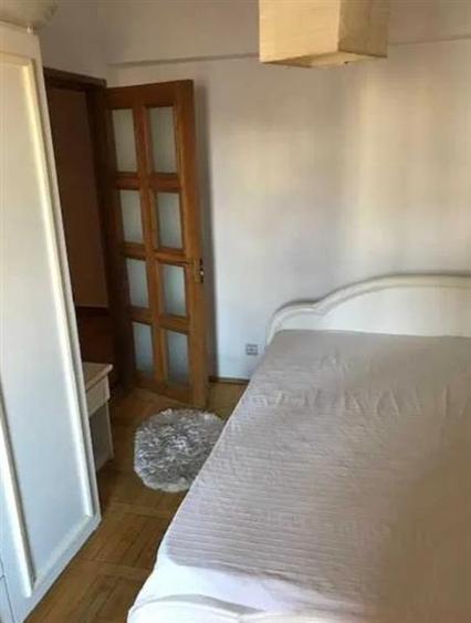Apartament cu 3 camere decomandat în Aeroport