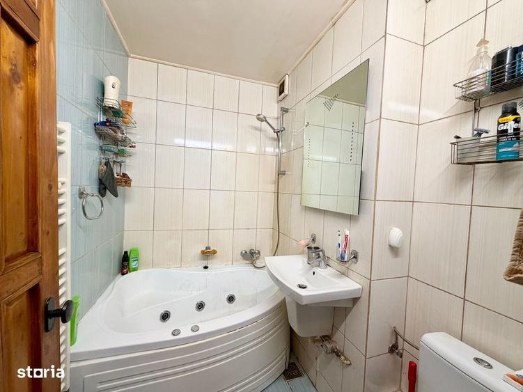 Apartament cu 3 camere decomandat în Central