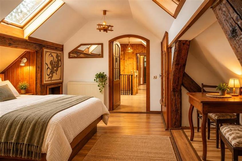 Apartament cu 5 camere decomandat în Centrul Istoric